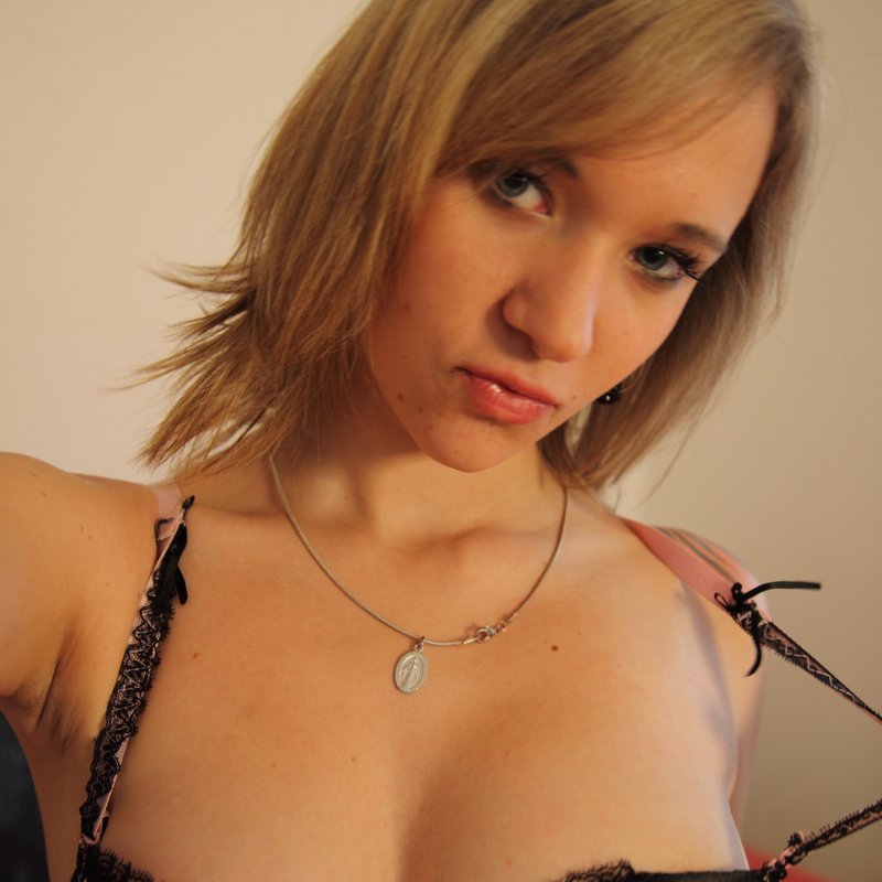 Jenifer 29 Escort in Hungerford