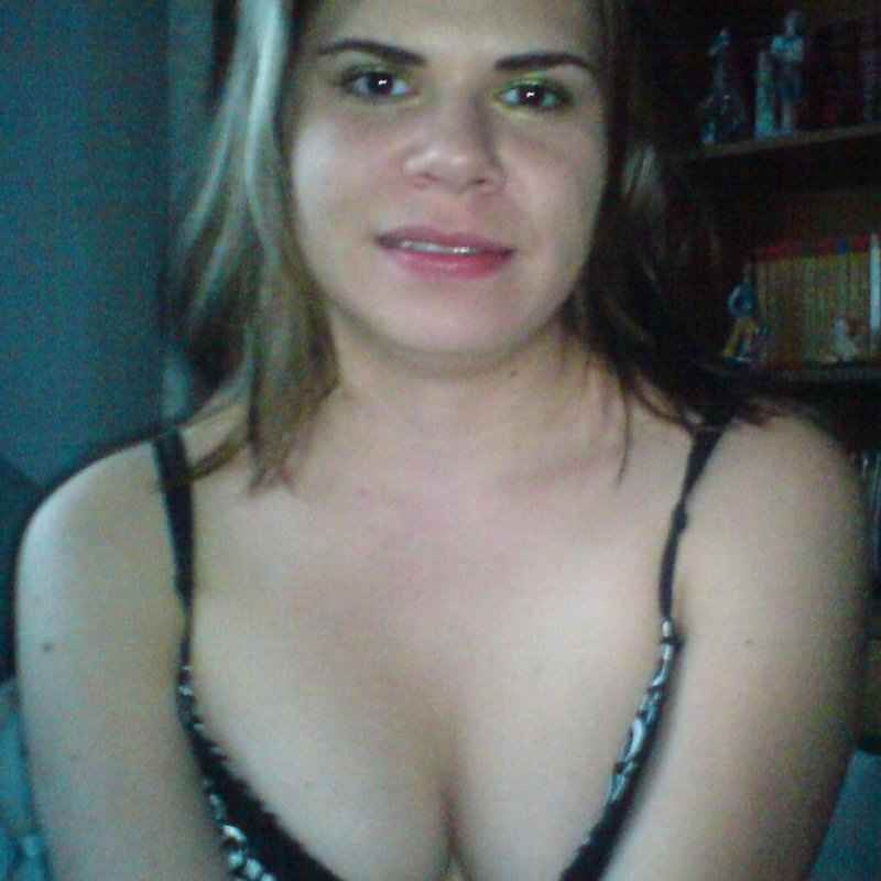 Regana 32 Escort in Callington