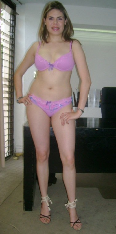 Clare 28 Escort Eccleshall